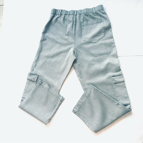 Young Fabulous and Broke wide‎ leg cargo jeans women’s Sz M Light Blue NWT - Picture 1 of 9